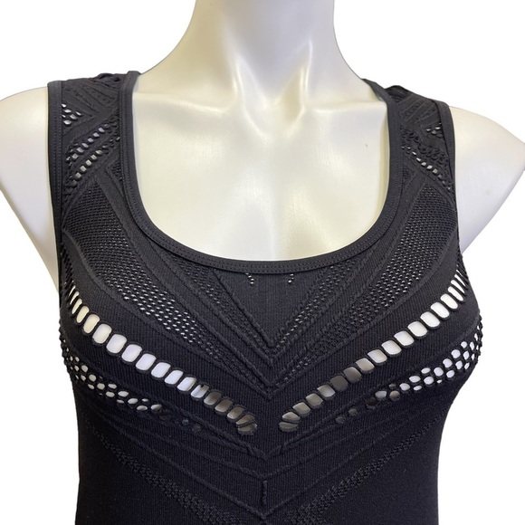 FABLETICS Black Fitted Tank Small Cutouts - Picture 3 of 8